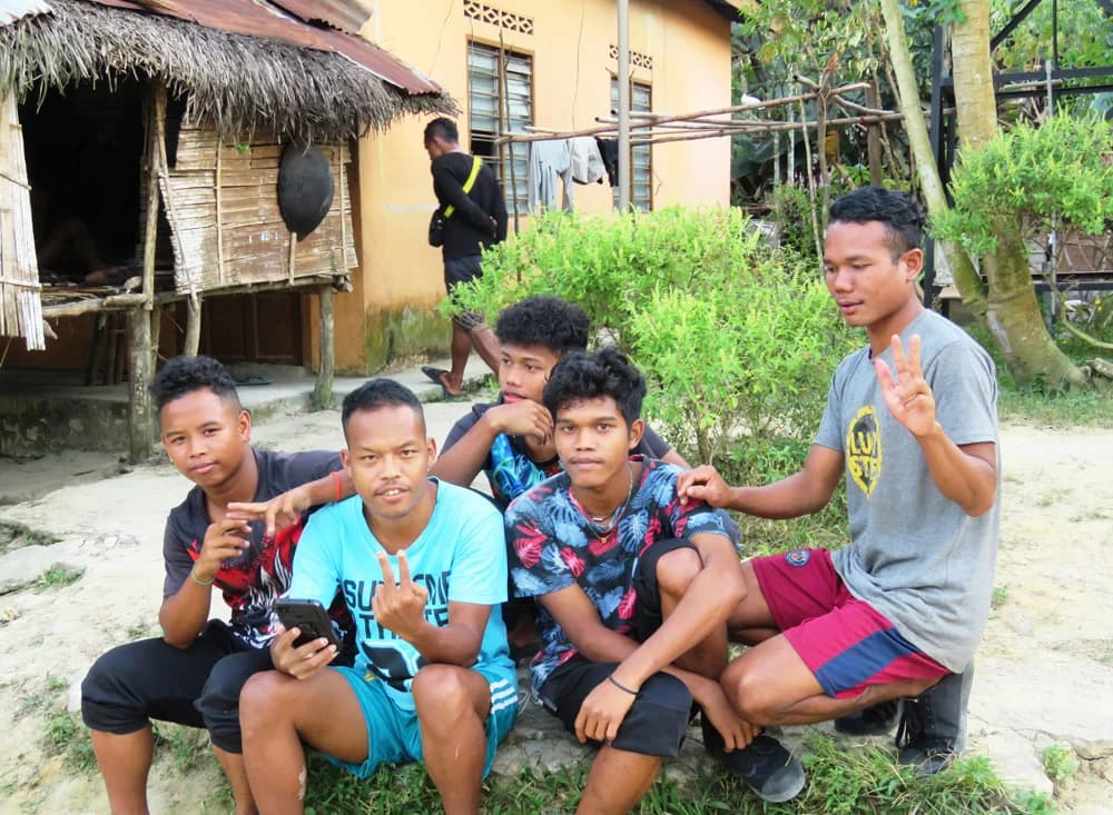 Support Solar Academy Students